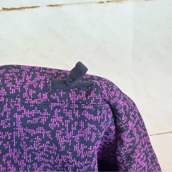 Athleta | Ultimate Stash Pocket Textured 7/8 Tight Legging, LP - Picture 11 of 15